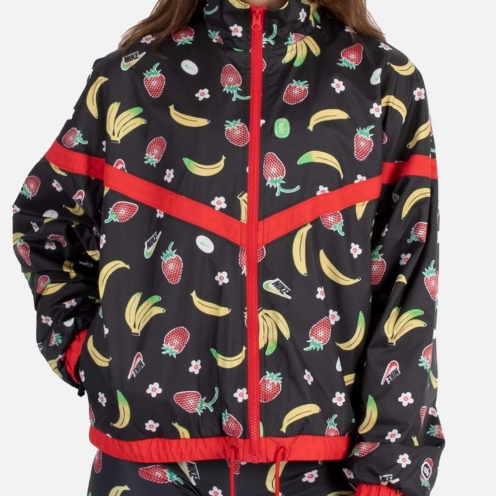 Women’s Nike windbreaker